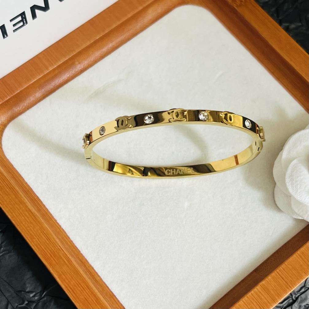 Chanel cc bracelet 116603