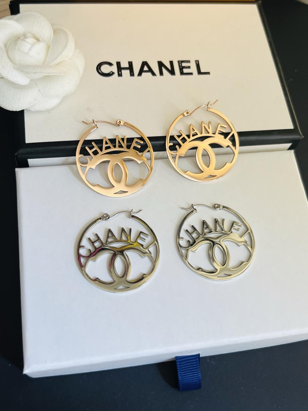 Chanel earrings 116623