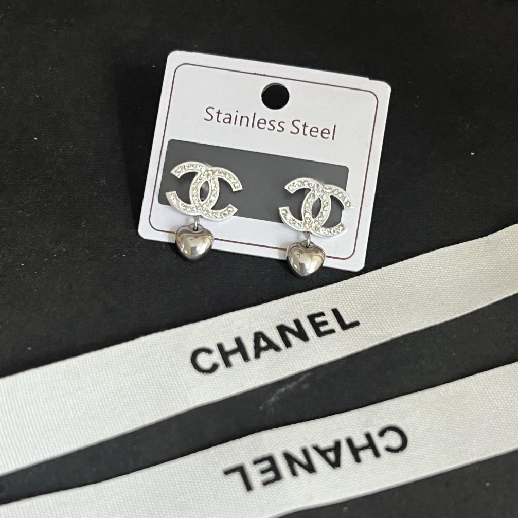 Chanel earrings 116618