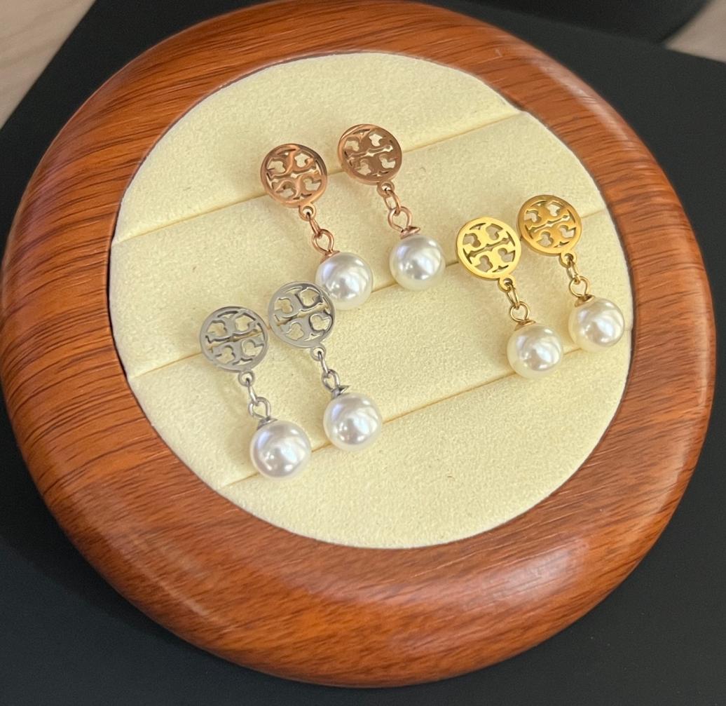 Tory Burch pearls earrings 116615