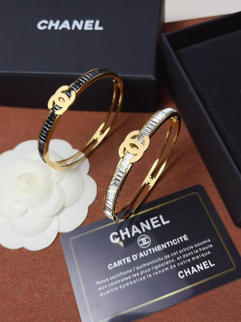 S455 Chanel diamonds bracelet