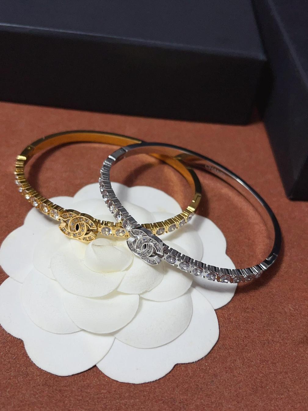 S456 Chanel diamonds bracelet