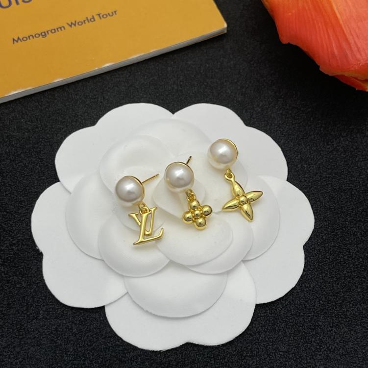 3PCS of LV Louis vuitton pearls earrings 116680