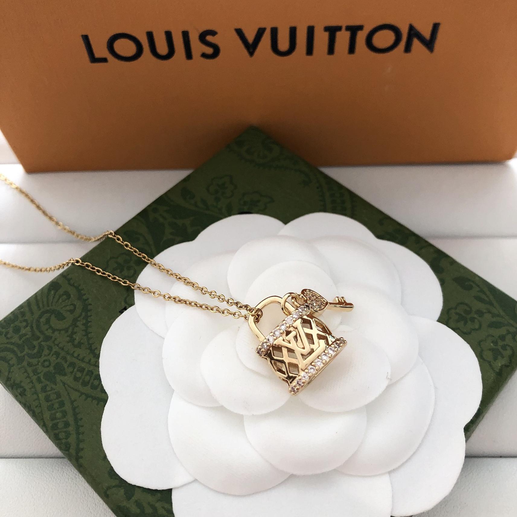 LV hollow lock key necklace 116693