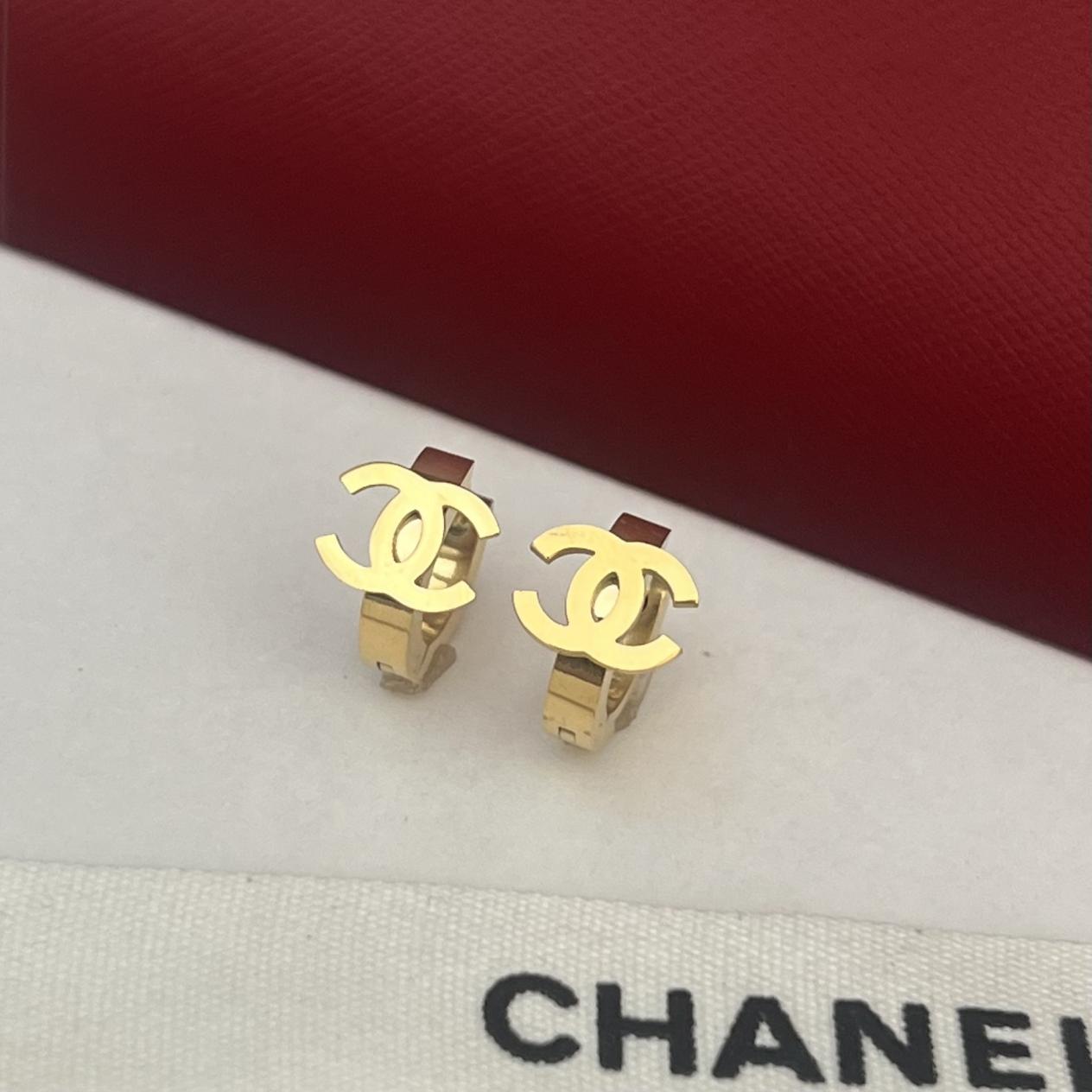 Chanel earrings 116713