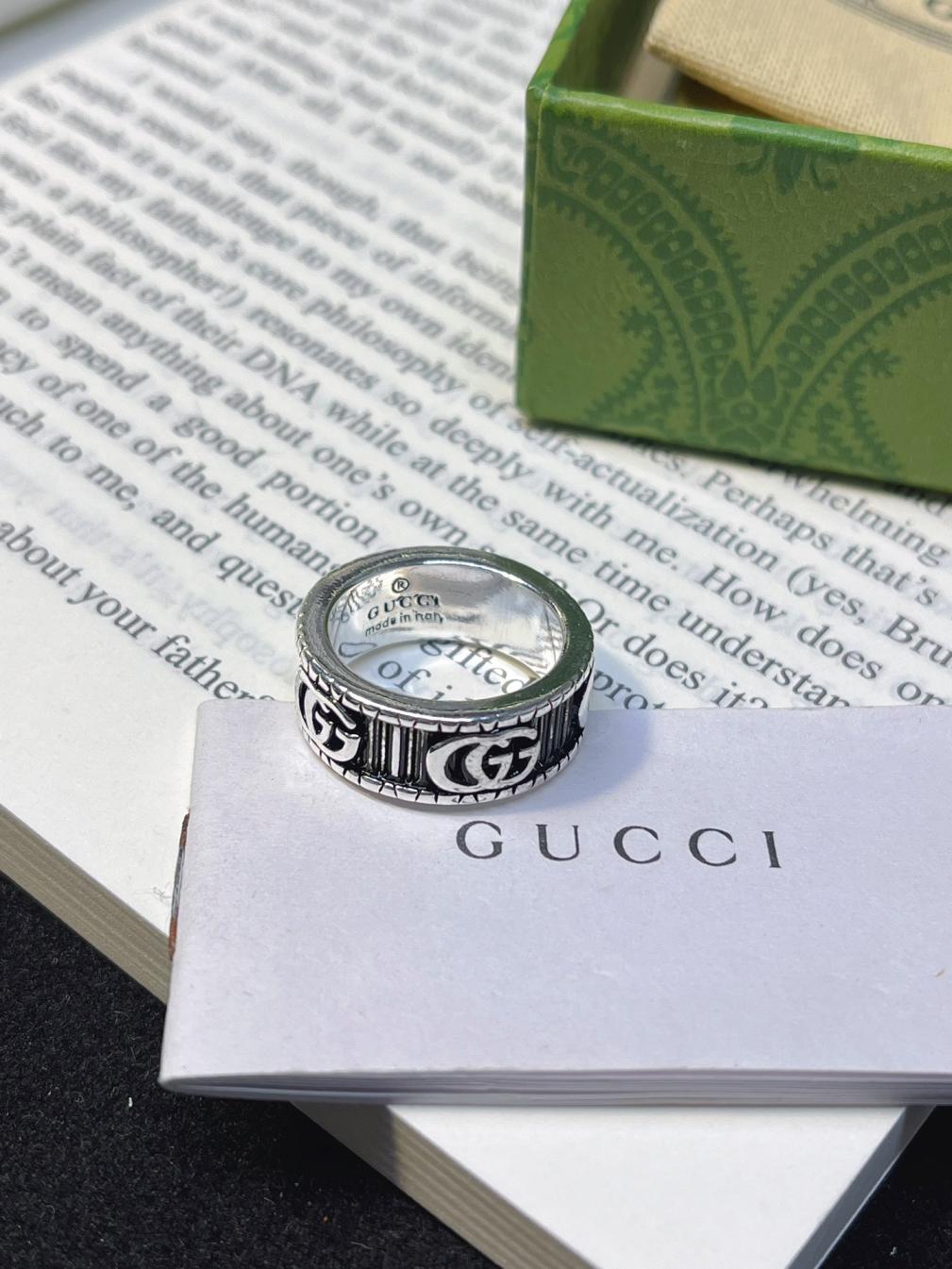 J144 Gucci vintage ring