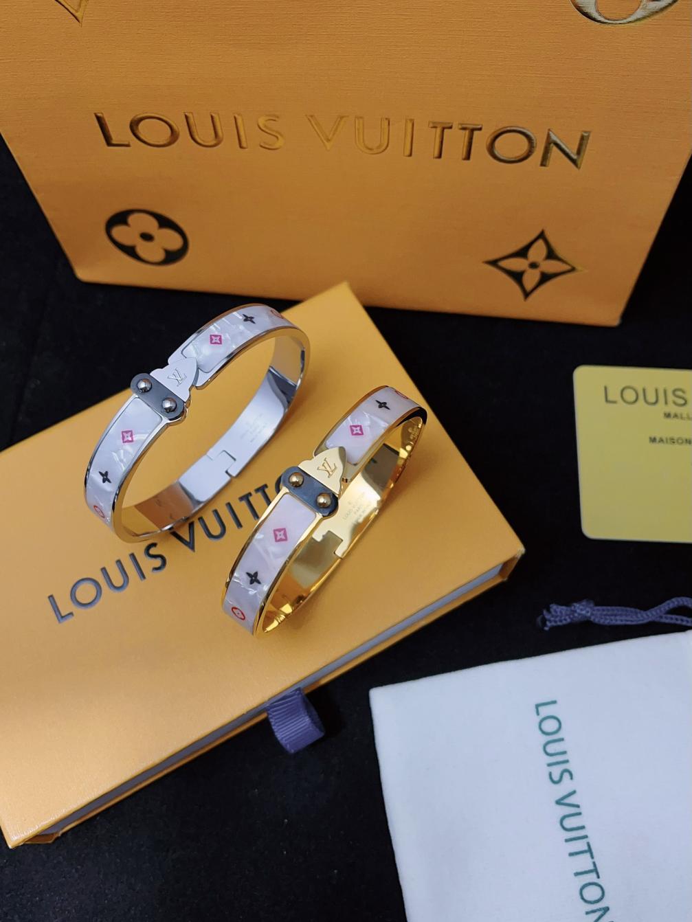 S457 LV titanium steel Shell bracelet