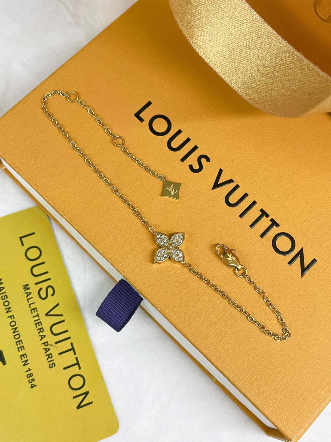 L211 LV Bracelet