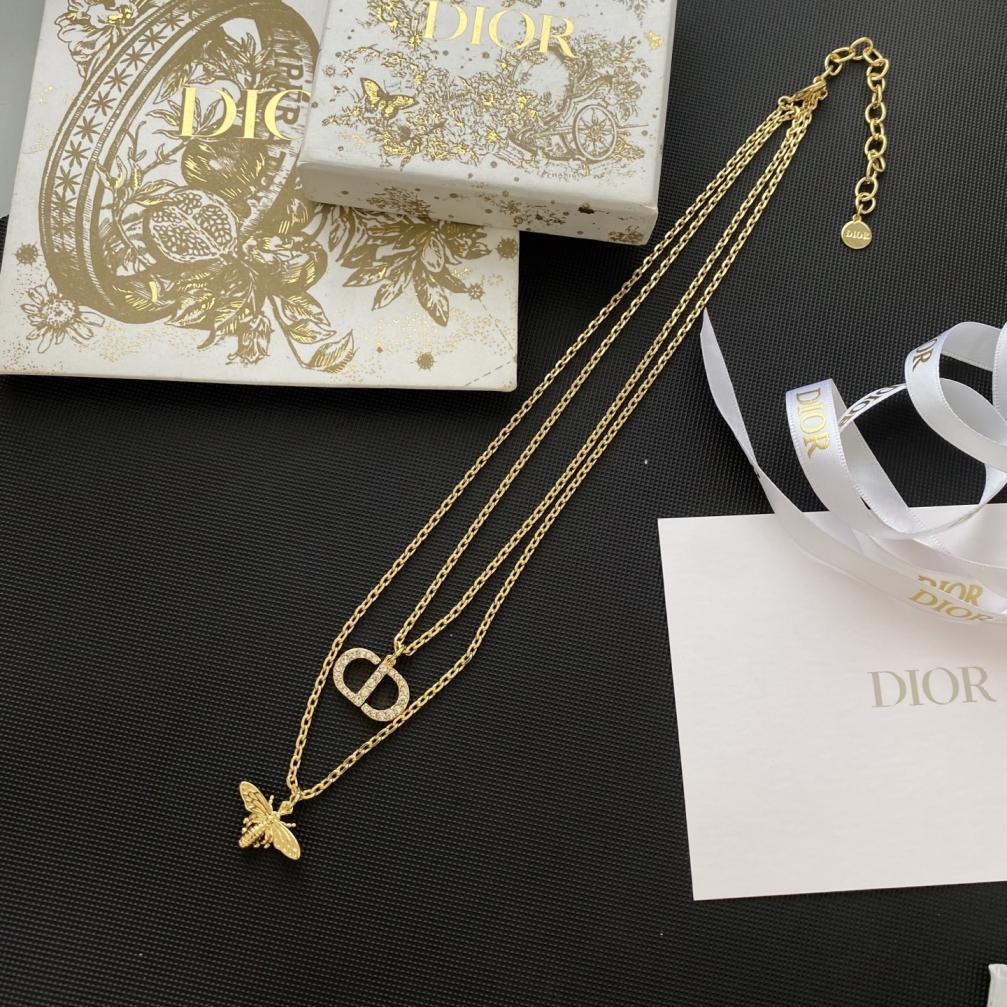 B221 Dior bee necklace