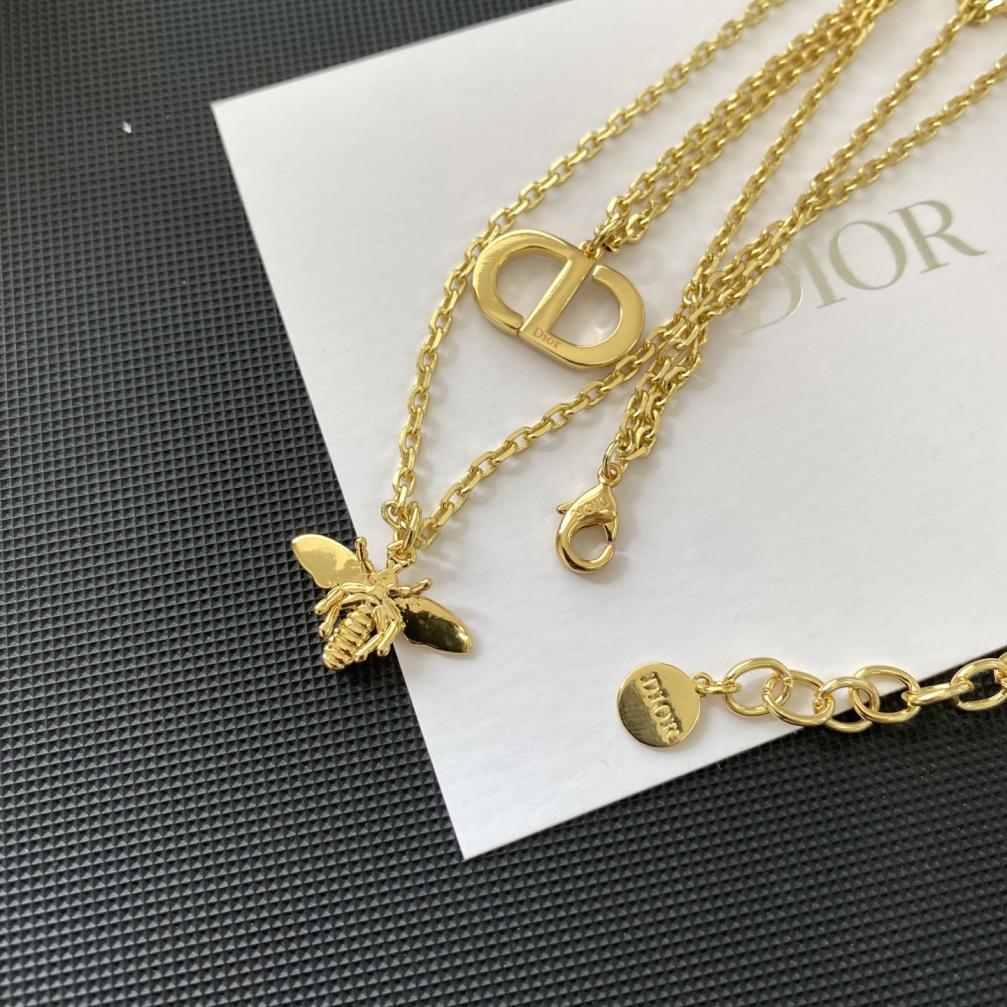 B221 Dior bee necklace