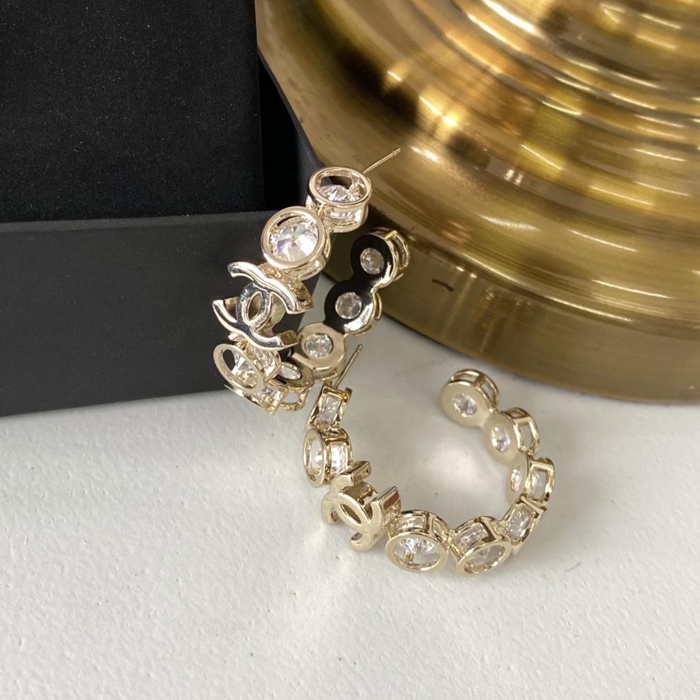 A1384 Chanel hoop earrings