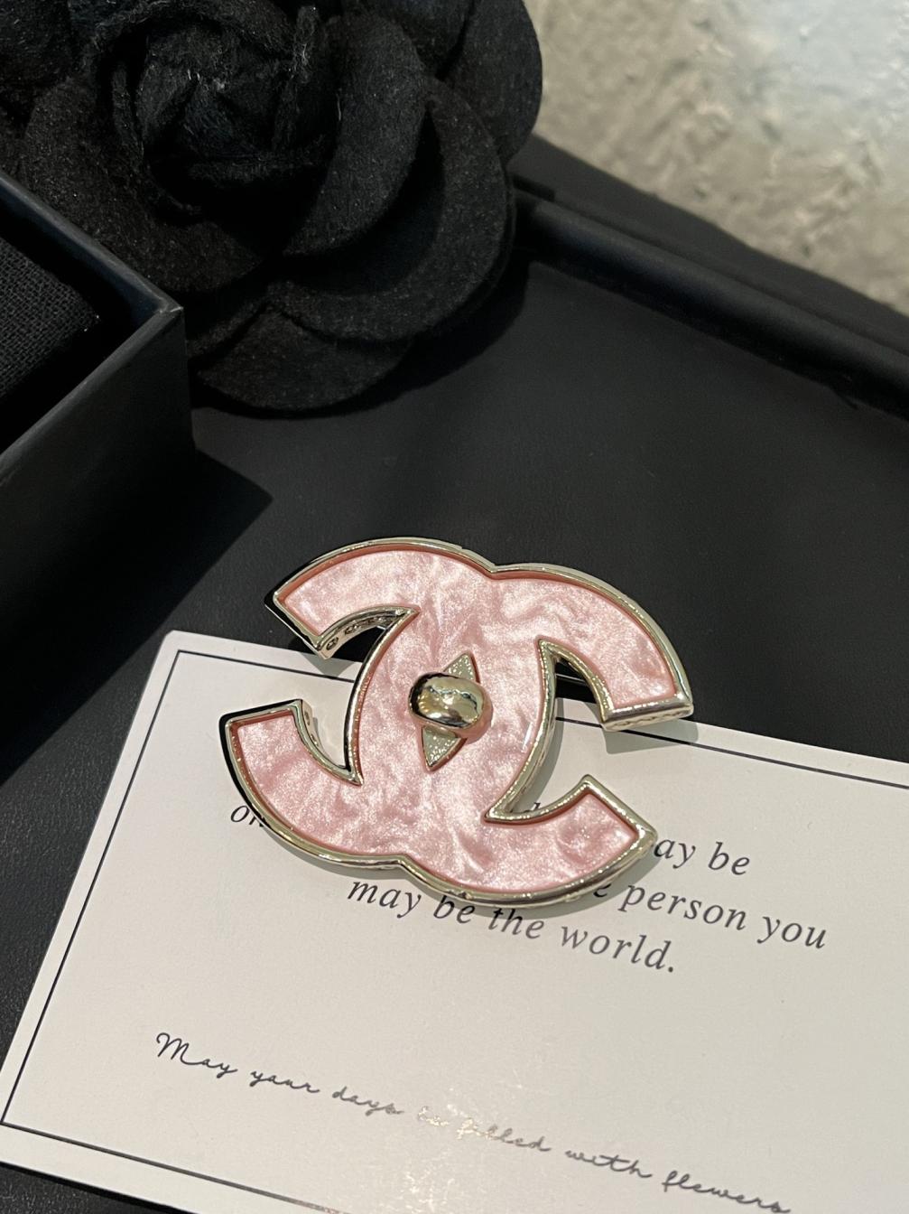 D193 Chanel CC Pink Brooch