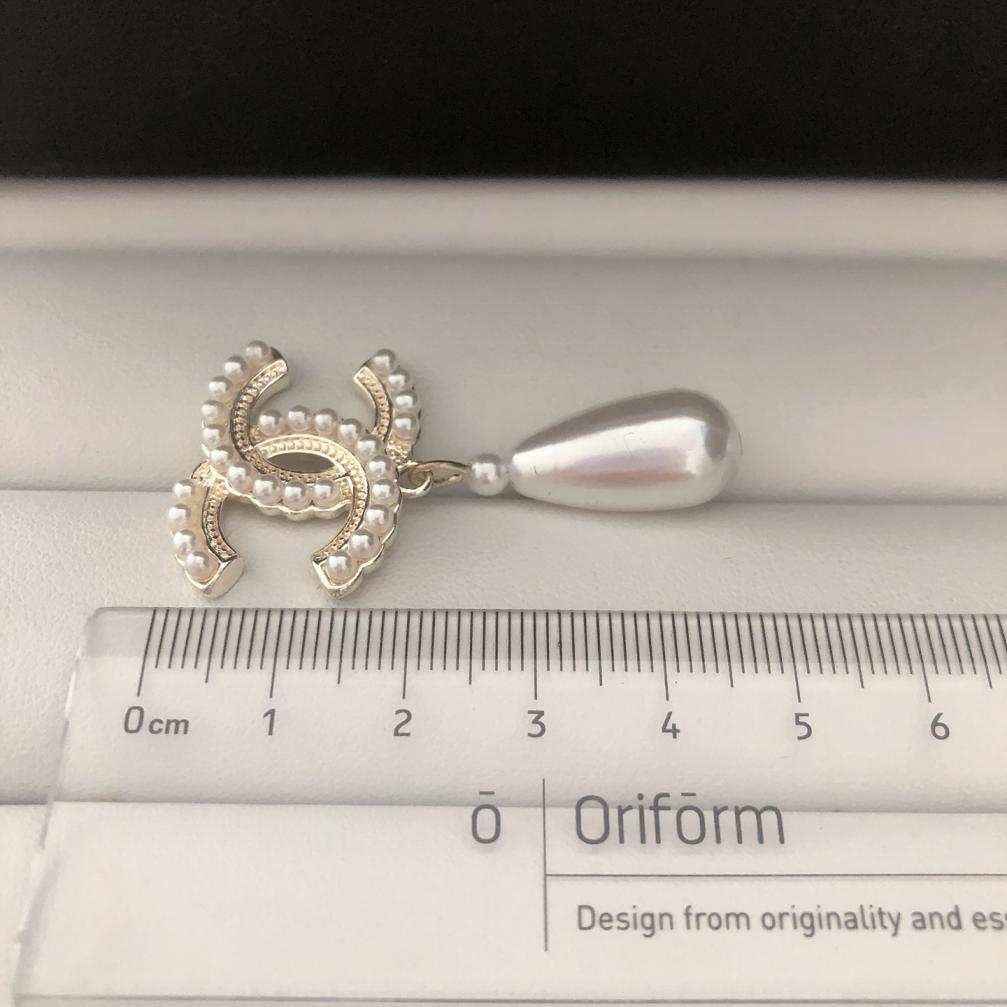 Chanel silver pearls earrings 108846