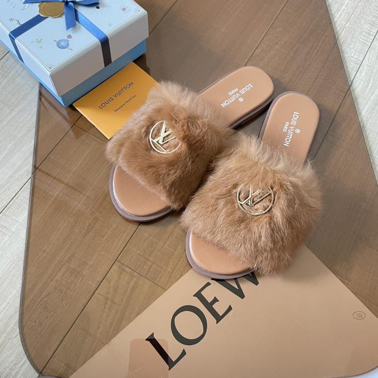 LV LOUIS VUITTON Women slipper 132900
