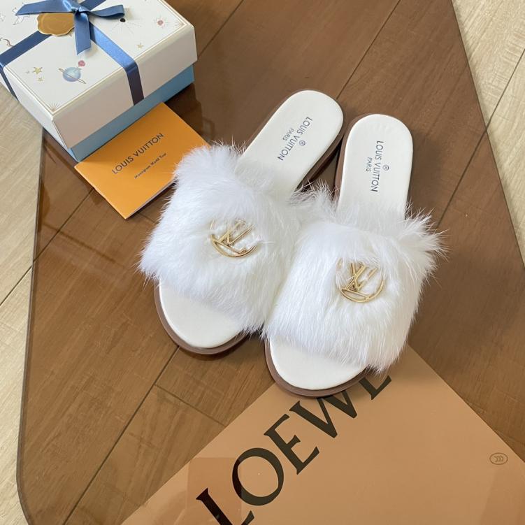 LV LOUIS VUITTON Women slipper 132900