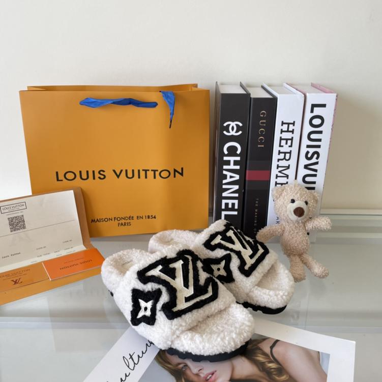LV LOUIS VUITTON Women slipper 132899