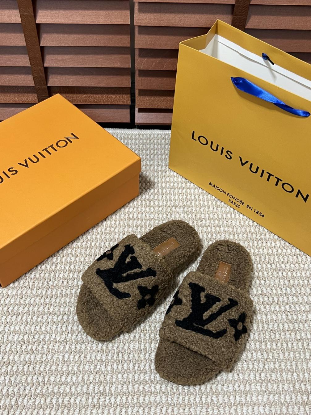 LV LOUIS VUITTON Women slipper 132896