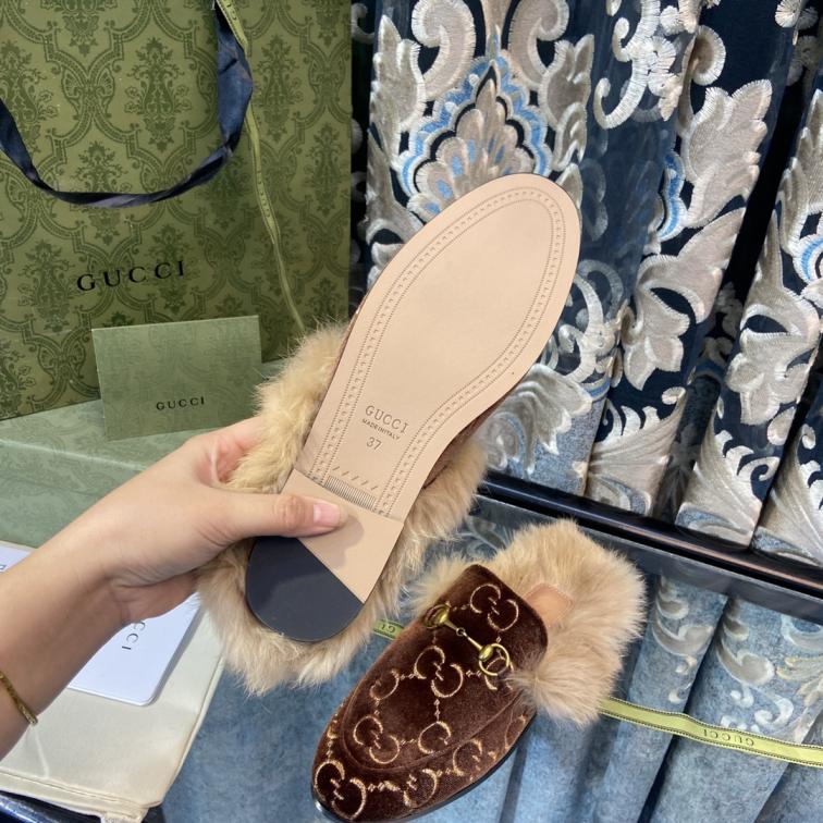 Gucci  bunny slippers 132860