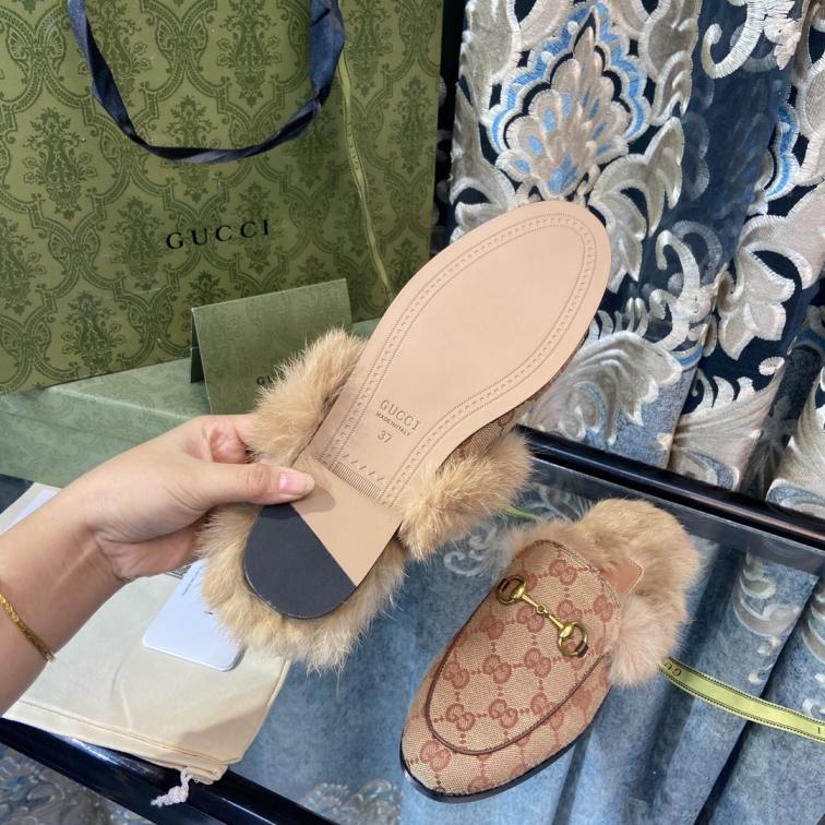 Gucci  bunny slippers 132858