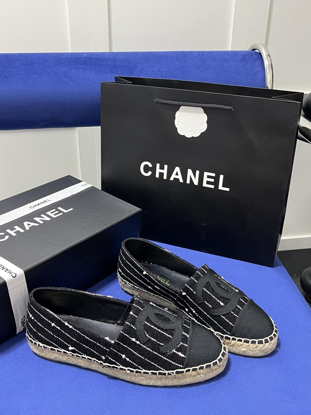 CHANEL women flat 132924