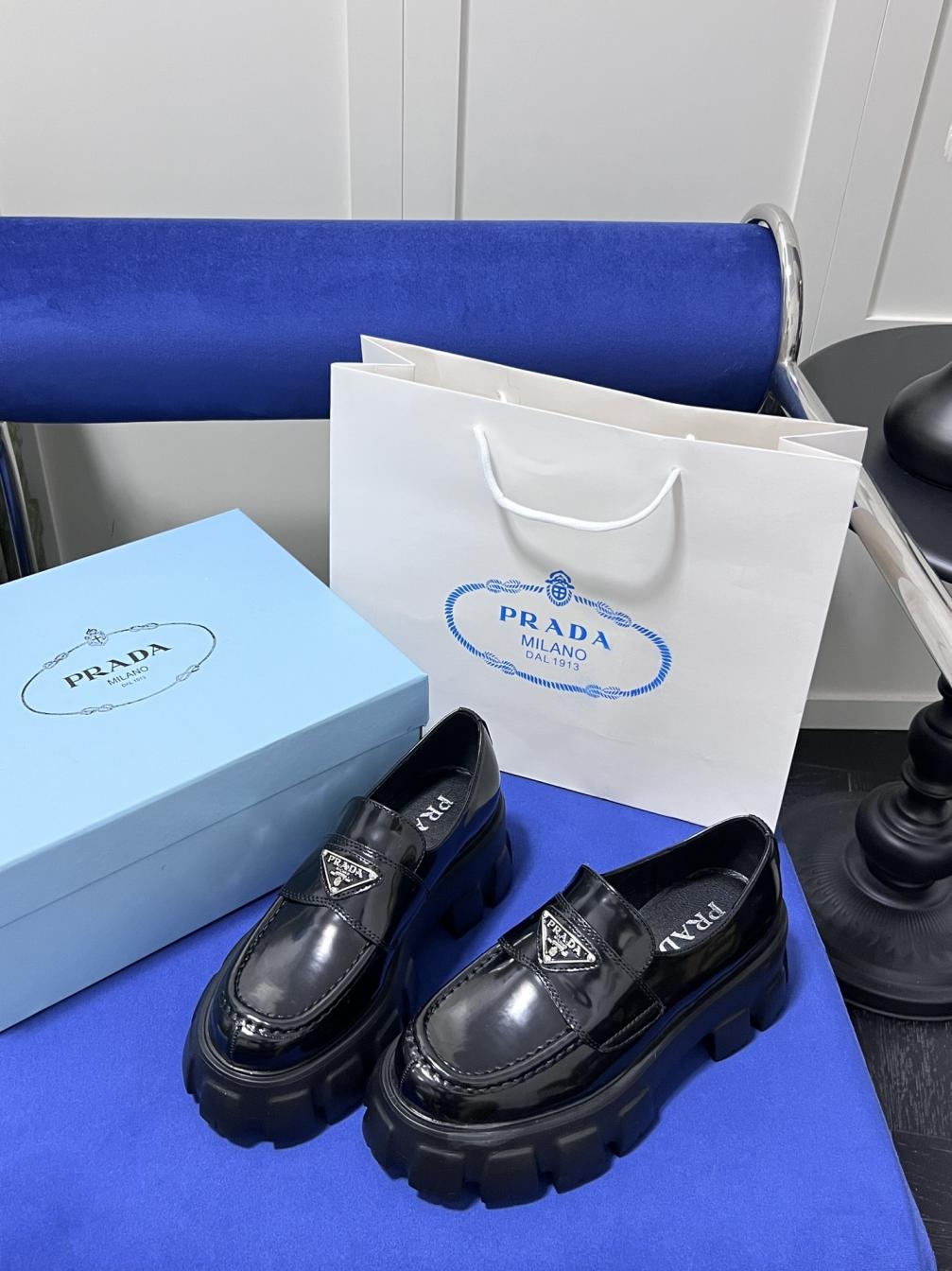 Prada women leather shoes 132920