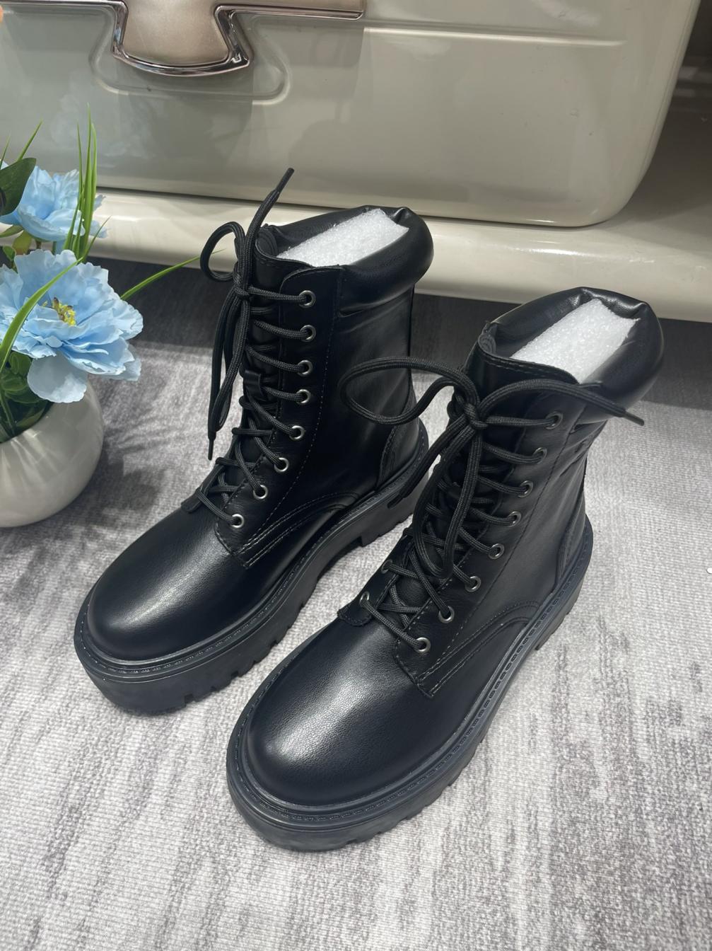 CELINE Leather boots 132904