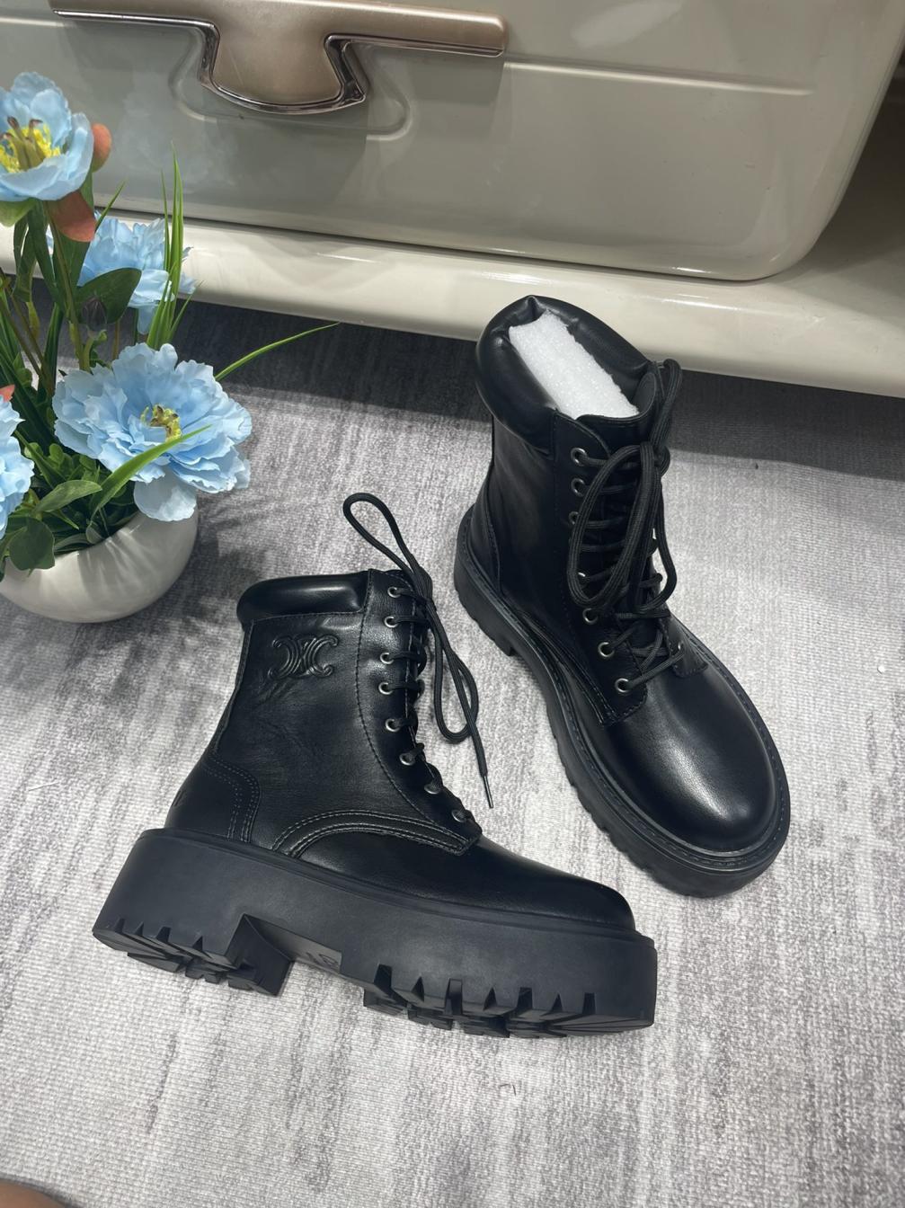CELINE Leather boots 132904