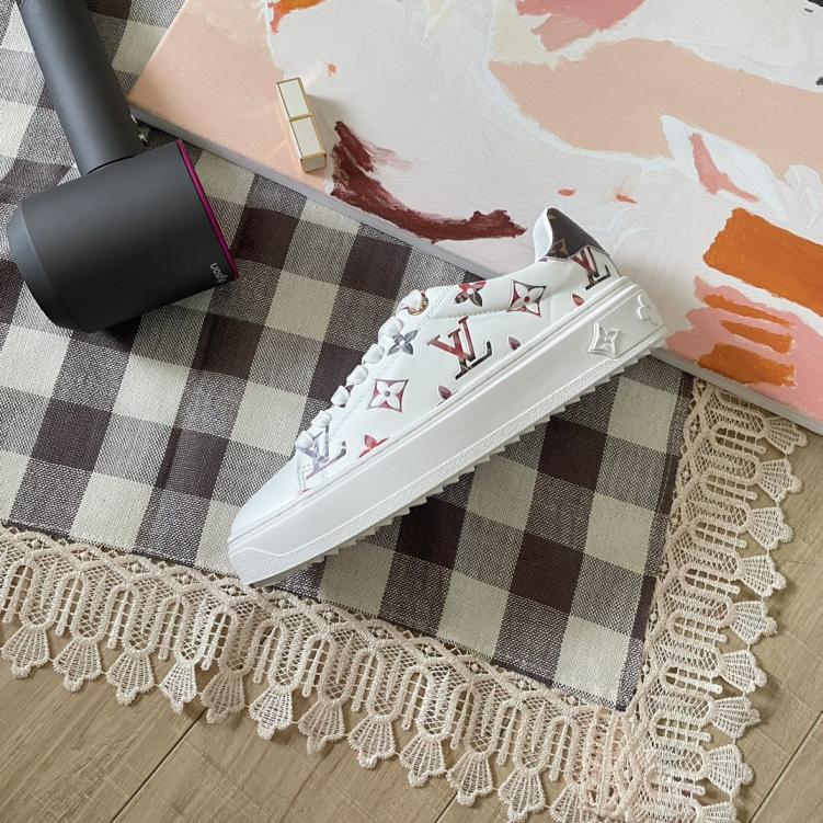 LOUIS VUITTON women flat sneakers 132950