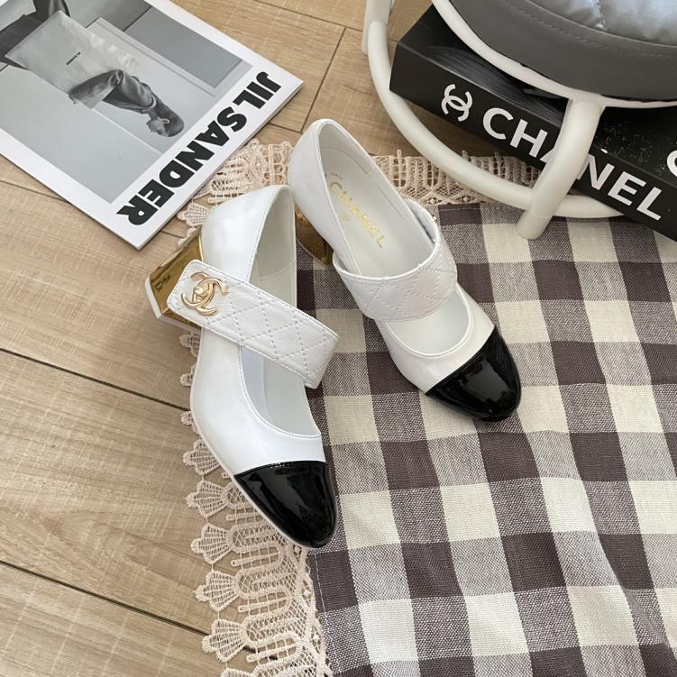 CHANEL High heel leather shoes 133050