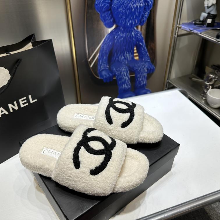 CHANEL CC Slippers 133179