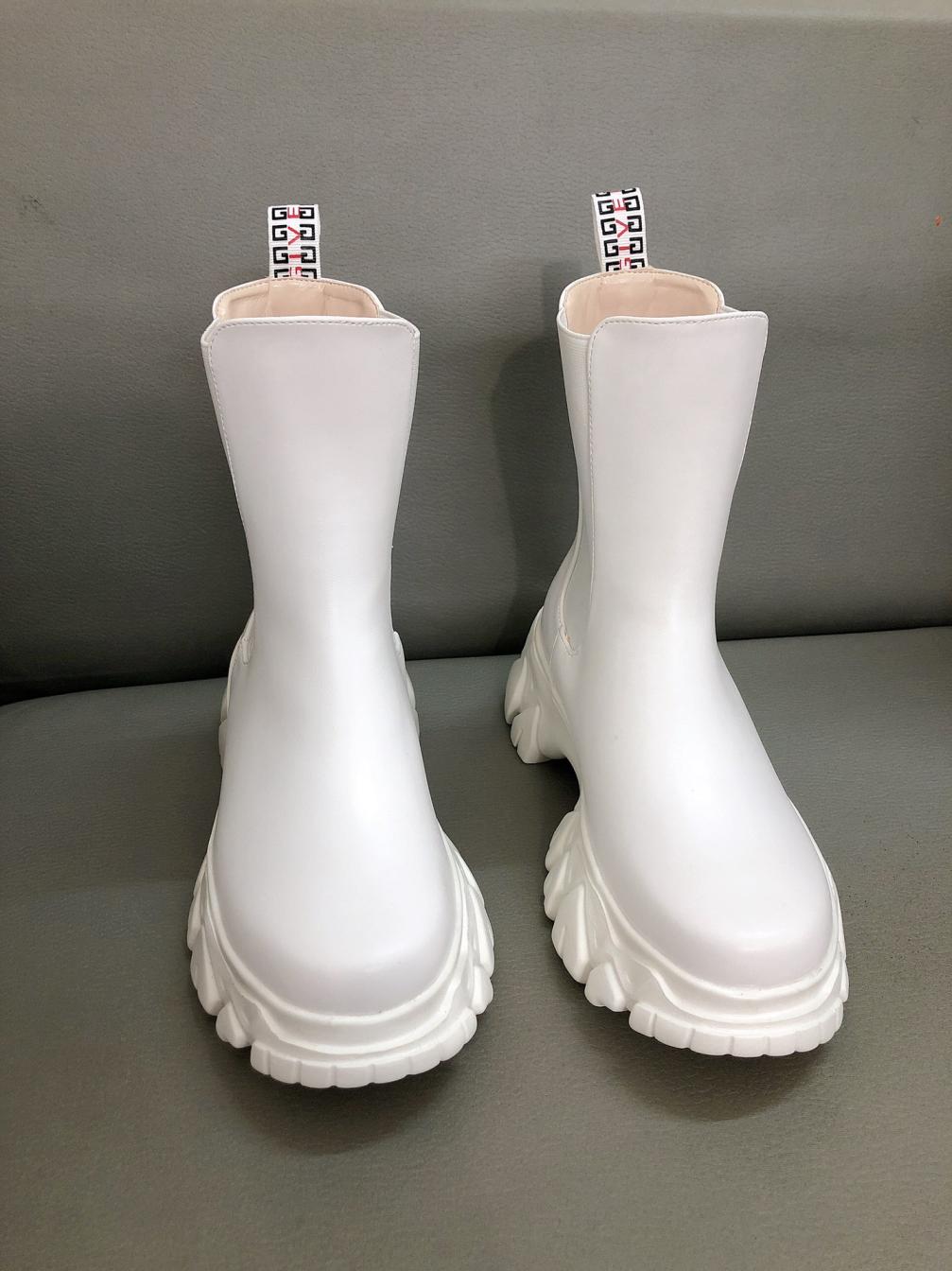 GIVENCHY women leather boots 133156