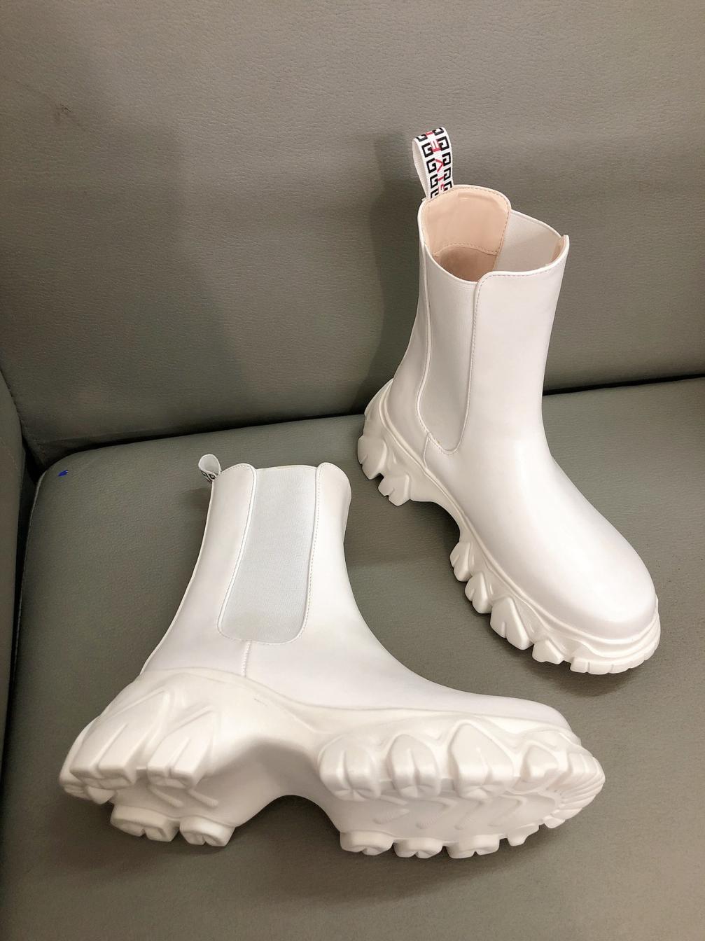 GIVENCHY women leather boots 133156