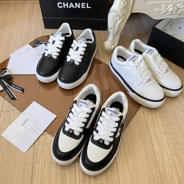 CHANEL flat sneakers 133334