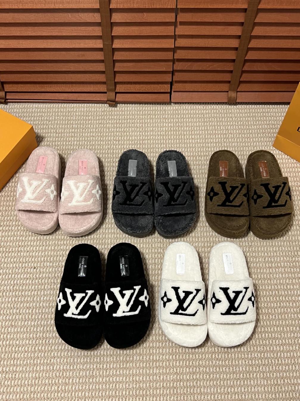 LOUIS VUITTON LV slippers 133330
