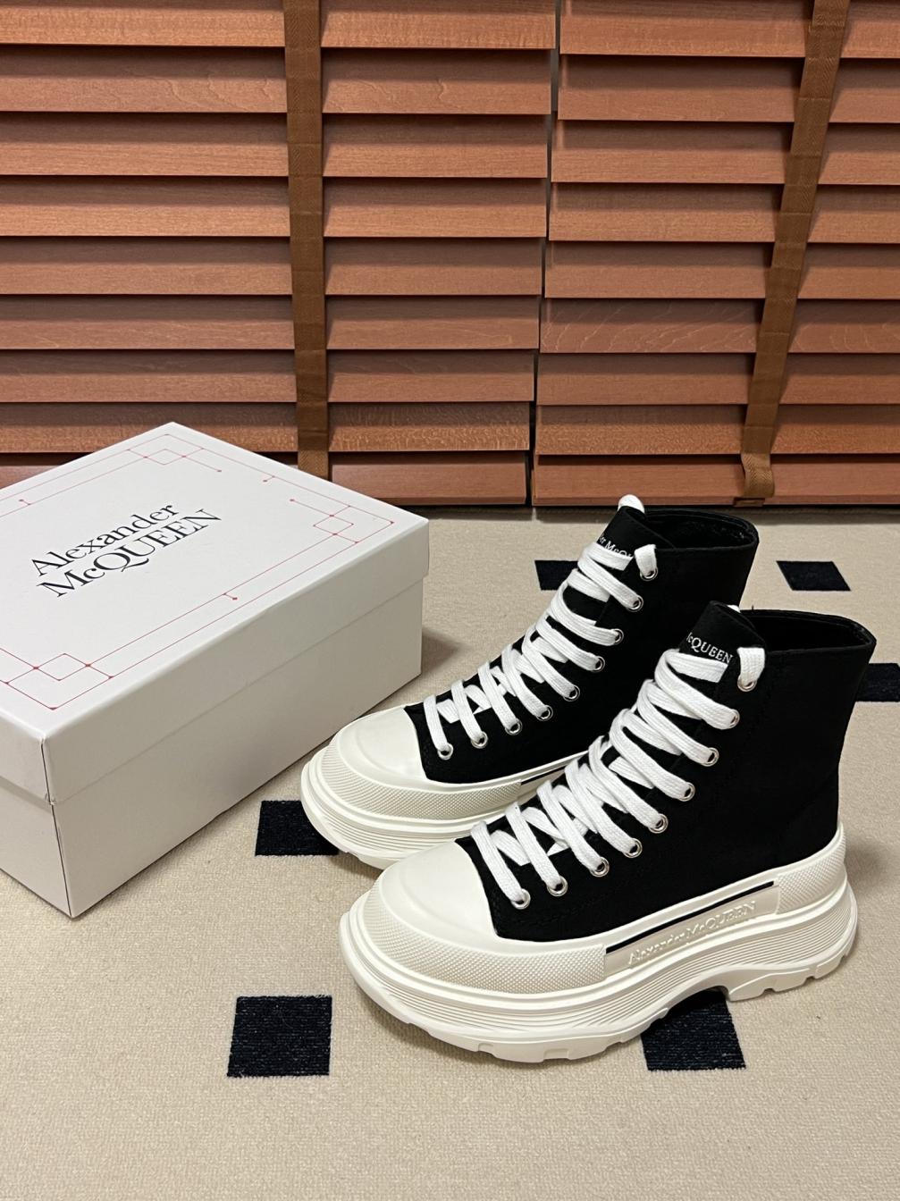 Alexander McQueen Women/Men sneaker boots133325