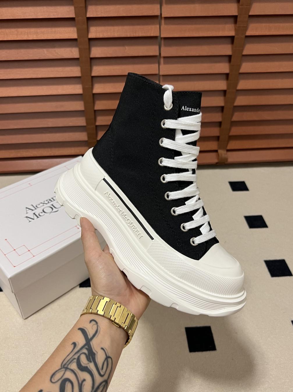 Alexander McQueen Women/Men sneaker boots133325