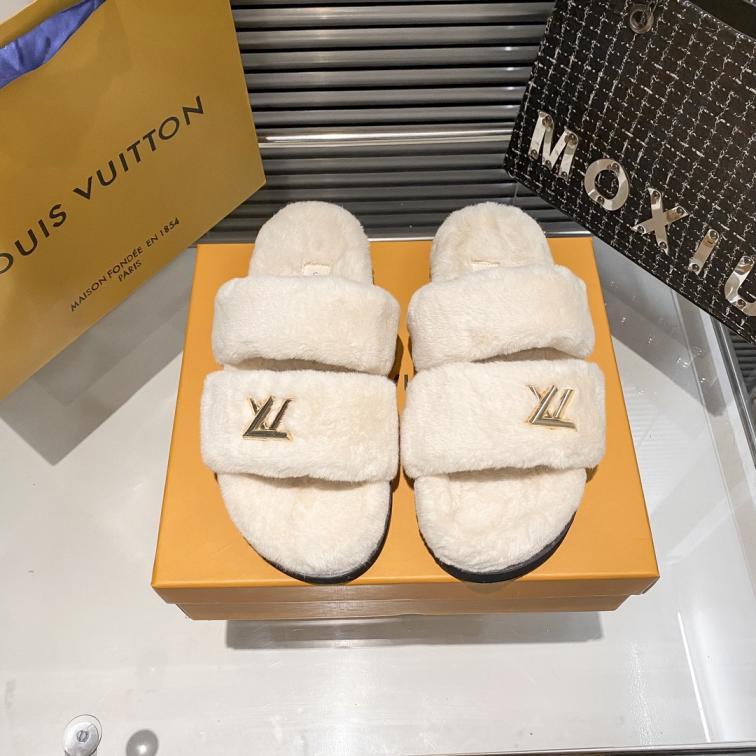 Louis Vuitton  LV slippers 133417