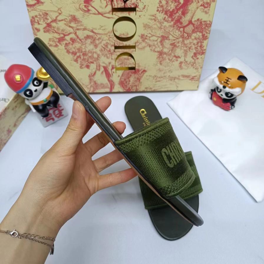 Chrstian Dior slippers 133576
