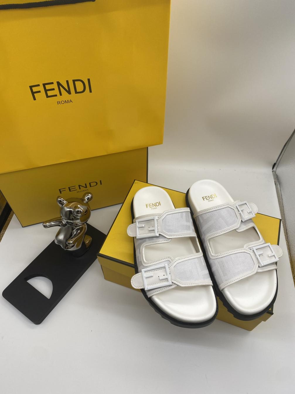 FENDI Slippers 133612