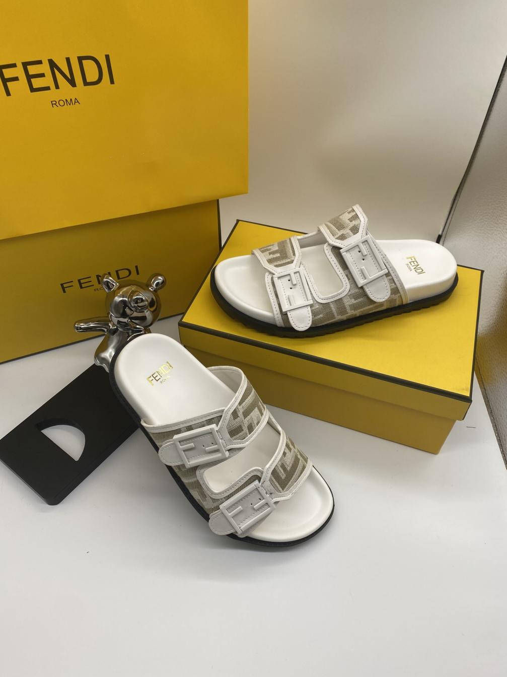 FENDI Slippers 133612
