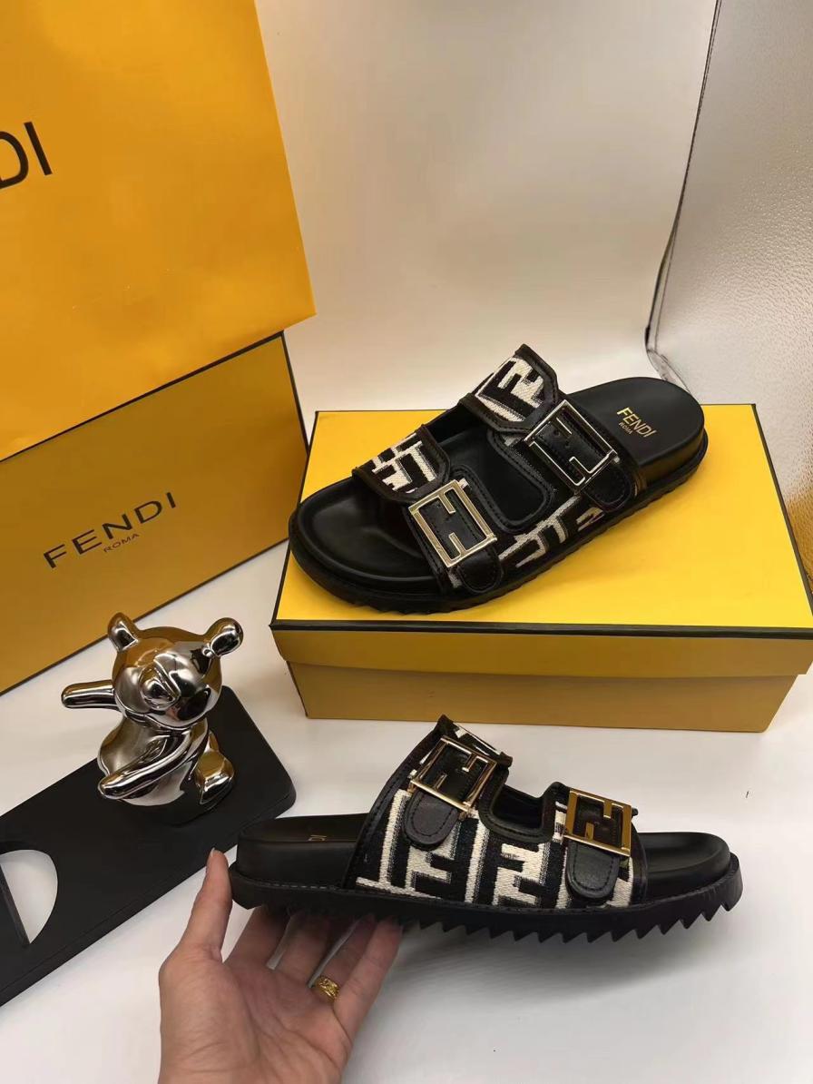 FENDI Slippers 133612