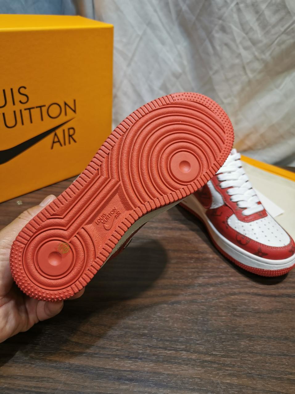 LV air Nike men unisex sneaker 133750