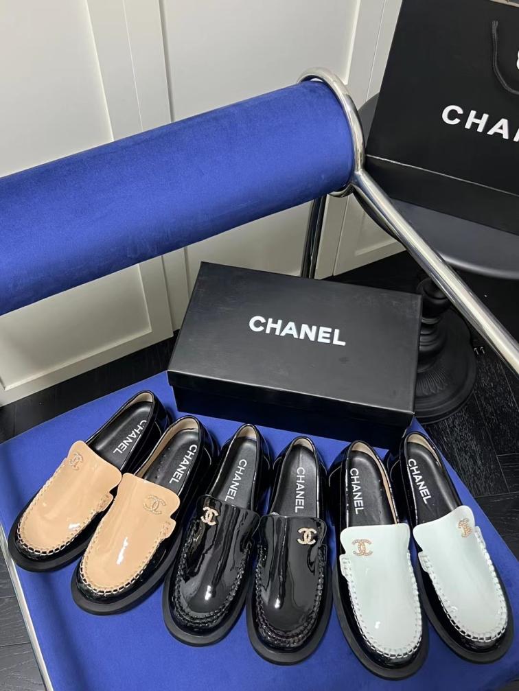 Chanel leather shoes 133736