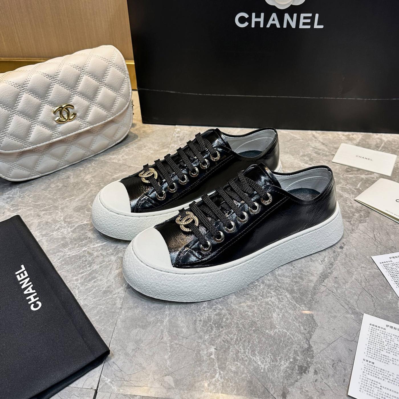 Chanel cowskin women sneaker 133735