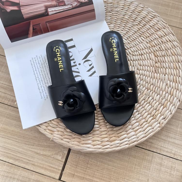 CHANEL 2024 camellia flat slippers