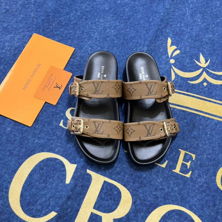 Louis Vuitton LV women/men slippers 133871