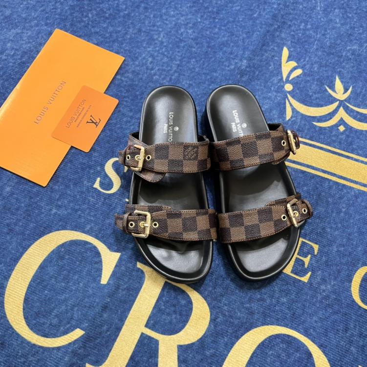 Louis Vuitton LV women/men slippers 133871