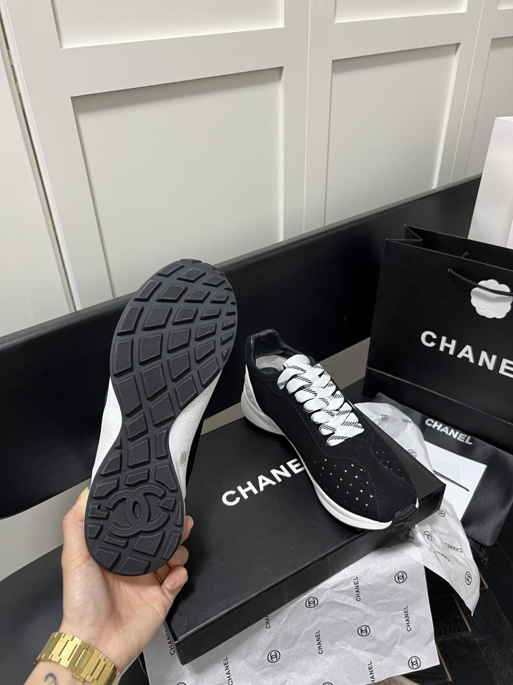 Chanel sneakers 133916
