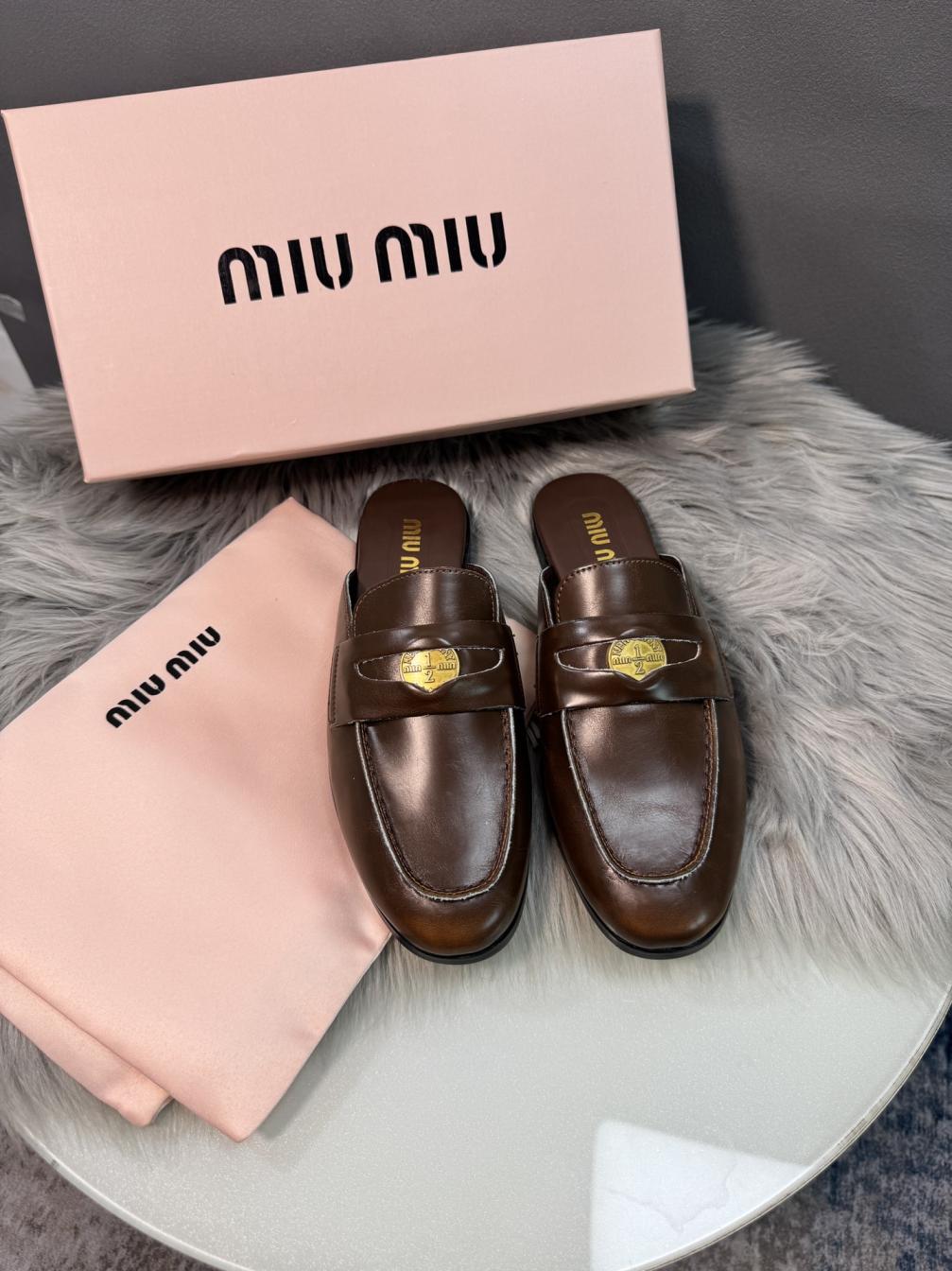 MIU MIU  2024 leather flat slippers
