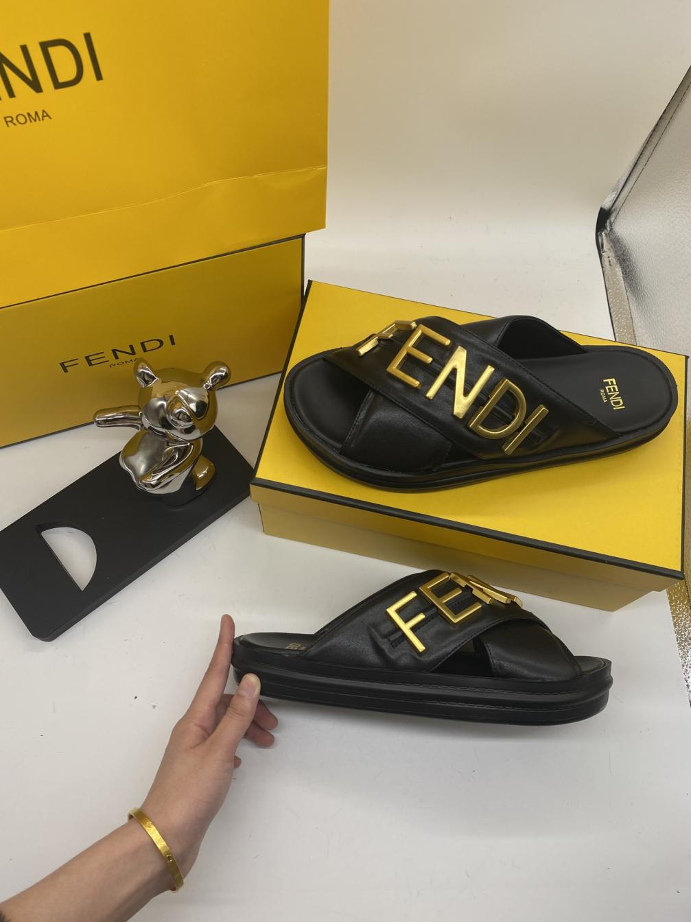 FENDI leather flat slippers